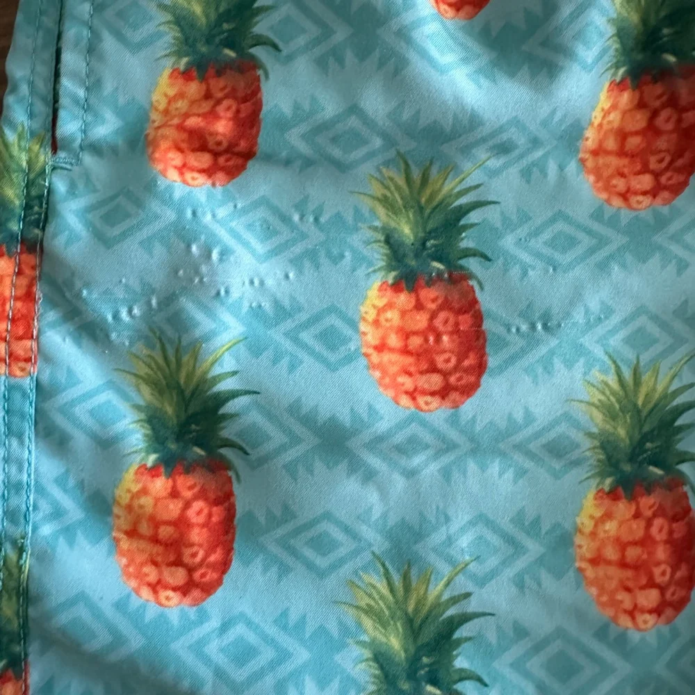Men’s Maui and Sons Blue Orange Pineapple Print Swim Trunks M Beachwear